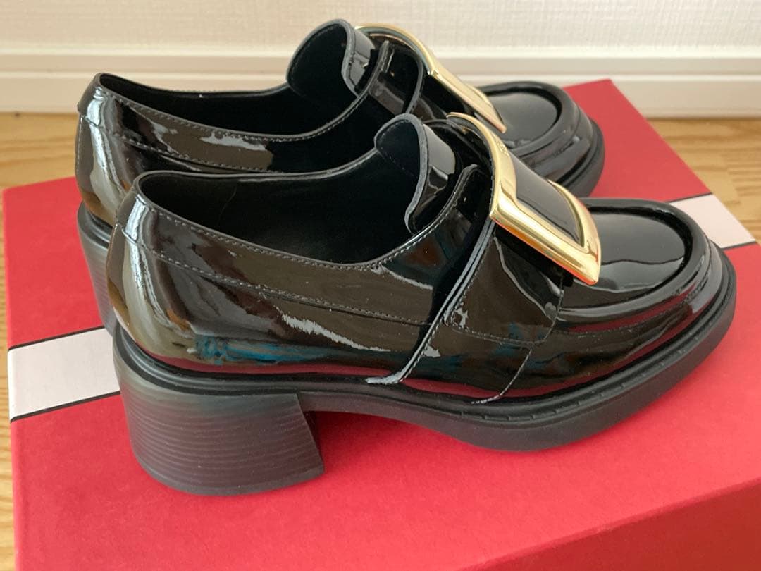 未使用品　Roger Vivier バックル　パテントレザー　ローファー　37