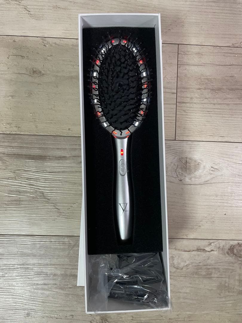 ファイテン　ＹＵＫＯデイリーケアLED健光浴ヘアブラシ新品同様