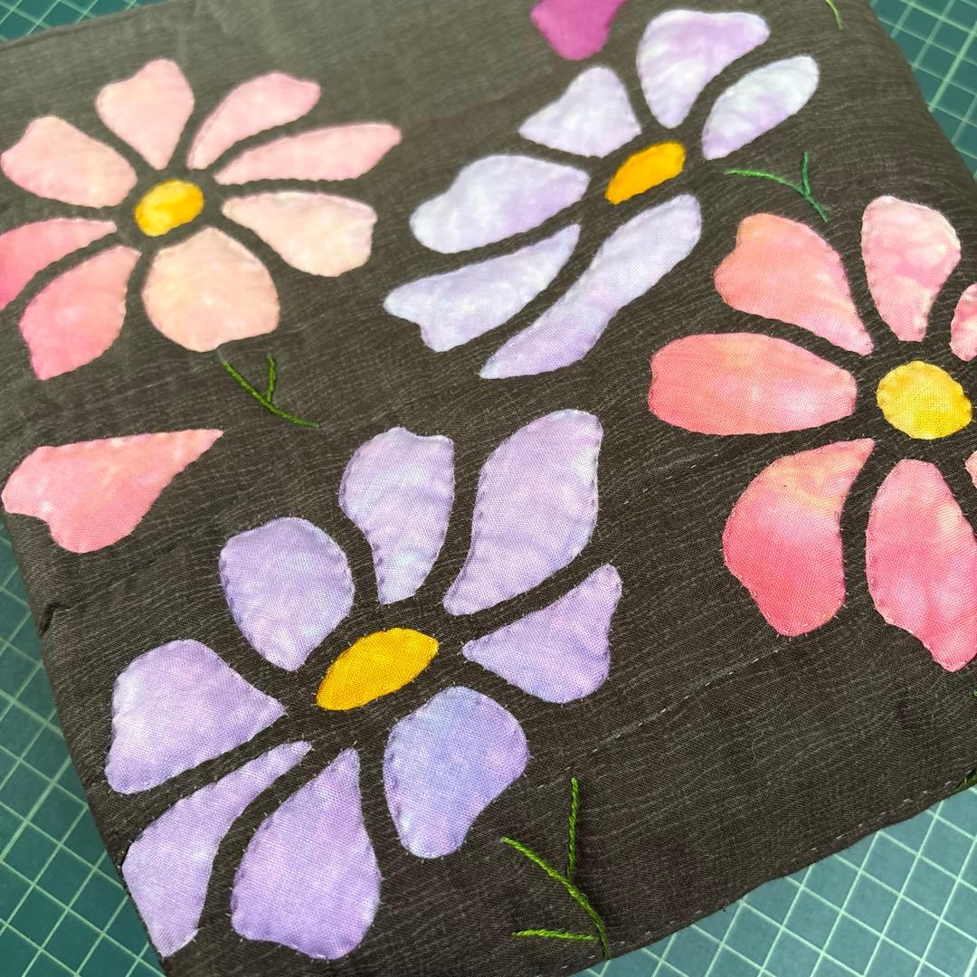 ハワイアンキルト　　　　　　ショルダーバッグ　コスモス