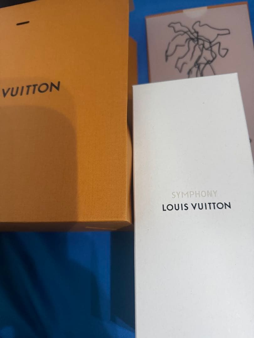 ルイヴィトン　香水　シンフォニー