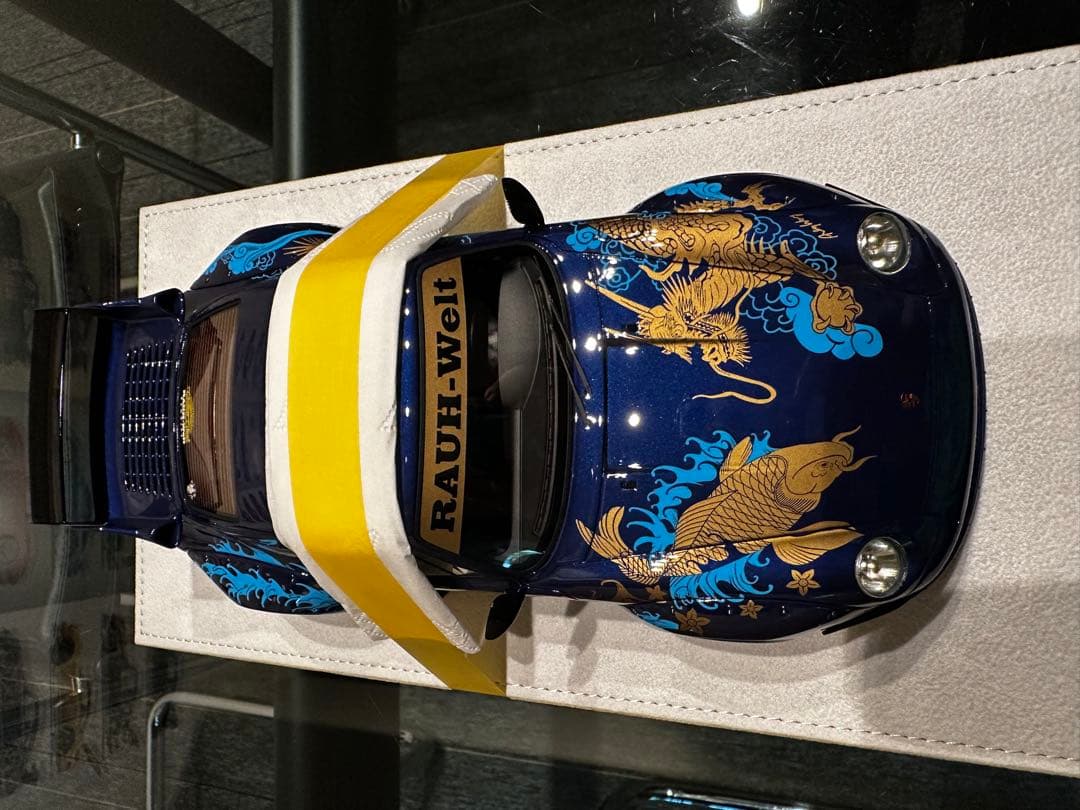 Fuelme RWB993 ドラゴンデザイン ミニカー