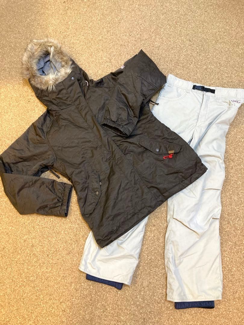 スノーボードウェア　上下セット　アシックス