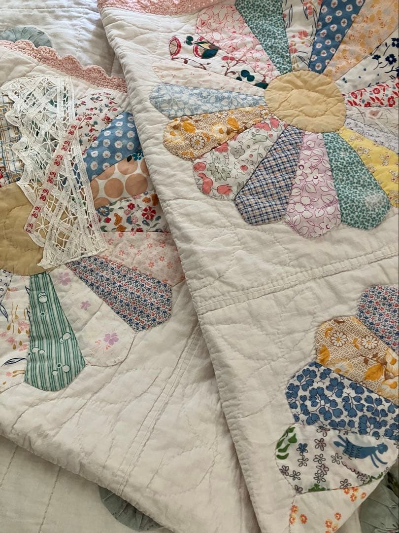 ヴィンテージキルト　ドレスデン　大判フリークロス　アンティークキルト