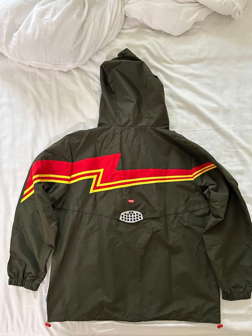 WIND AND SEA x NISSIN UFOコラボ　ナイロンセットアップ