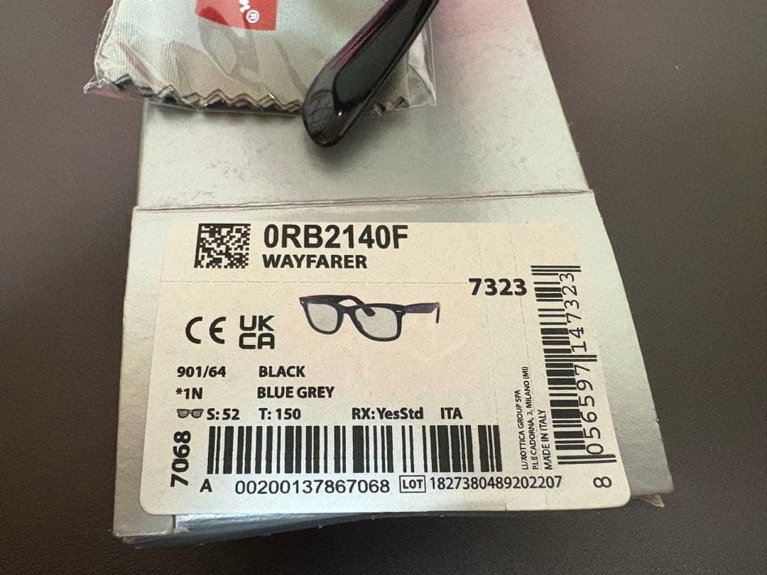 小物 Ray-Ban WAYFARER