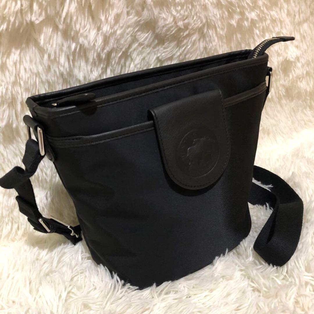 未使用☆ハンティングワールド ショルダーバッグ　 ブラック