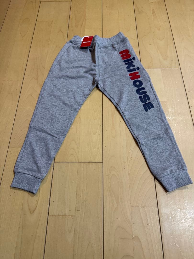 新品　ミキハウス　ロゴトレーナー　ロゴパンツ　スニーカー