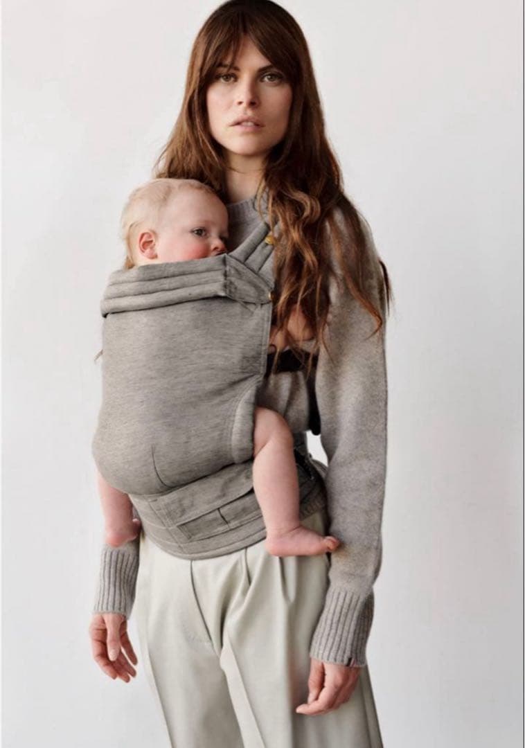 ⭐︎極美品⭐︎artipoppeアーティポッペ抱っこ紐