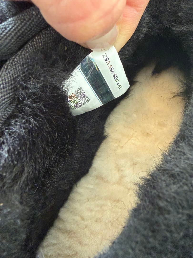 UGG クラシックウルトラミニ　24 新品未使用　ブラック