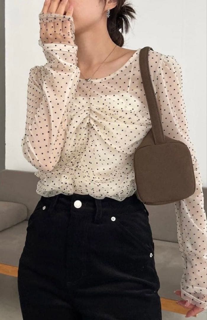 ロッキードットブラウス