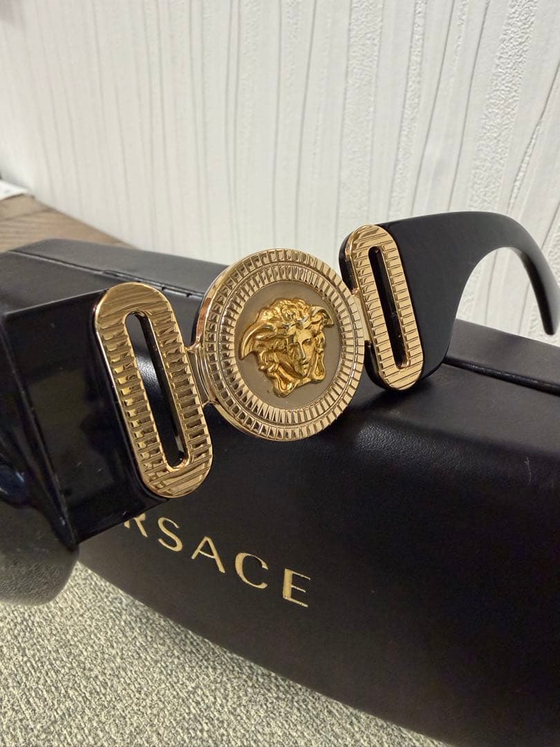 VERSACE ブラック サングラス ケース付き