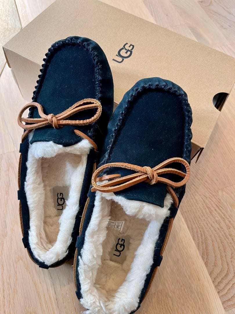 UGG ブラック モカシン　超美品