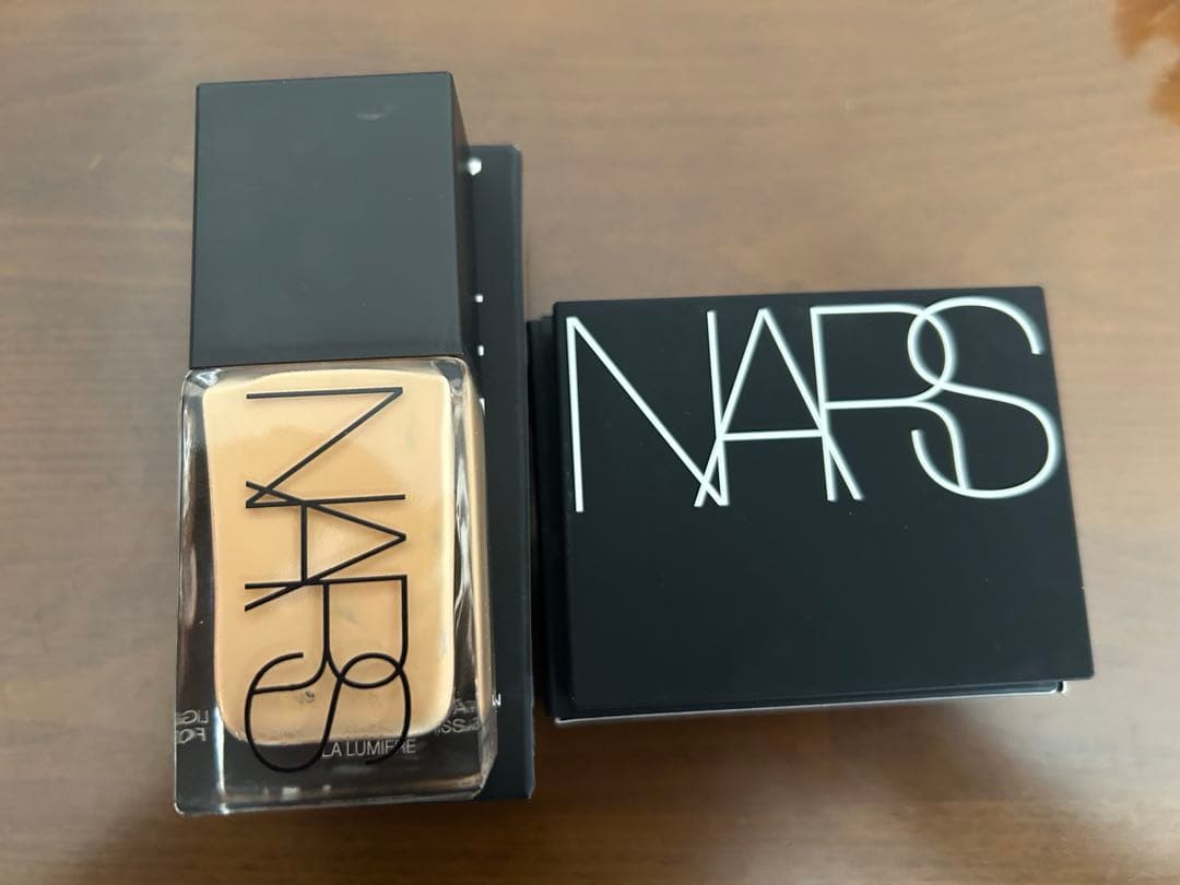 NARS ライトリフレクティング　ファンデーション・パウダー　セット