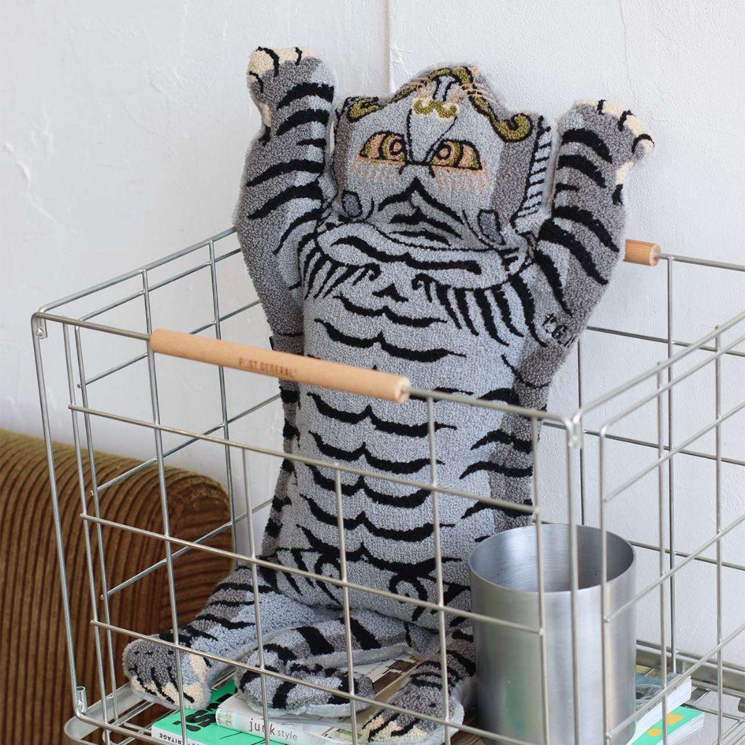 新品 充電式 湯たんぽ クッション GY タイガー 虎 アウトドア インテリア