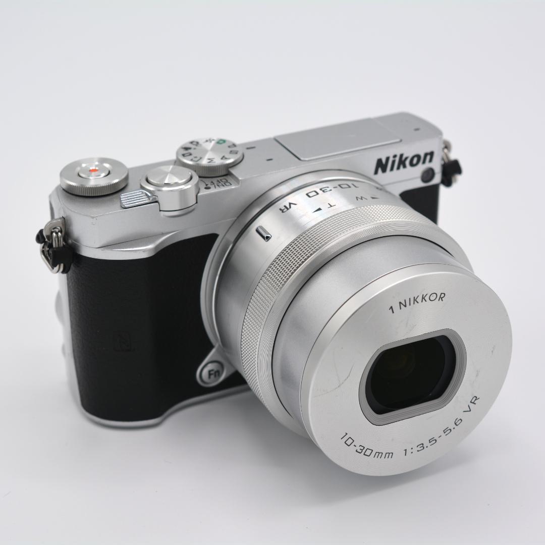 ❤️【ショット数4571】Nikon1 J5 10-30mmレンズキット❤️