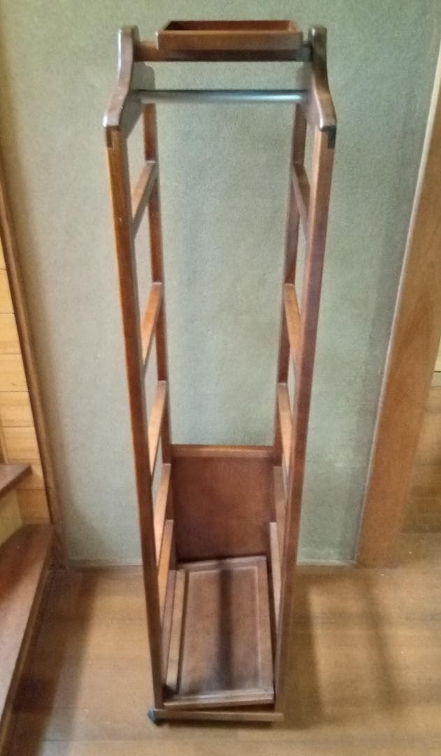 木製スリム洋服掛け 上部トレイ付き　豊岡クラフト