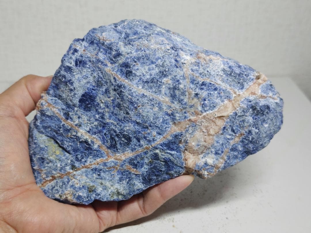 ソーダライト 1.4kg ラピスラズリ 原石 鑑賞石 自然石 鉱物 誕生石 水石