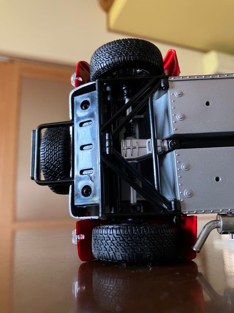 京商1/18CATERHAM SUPER SEVEN ミニカーレッド/シルバー