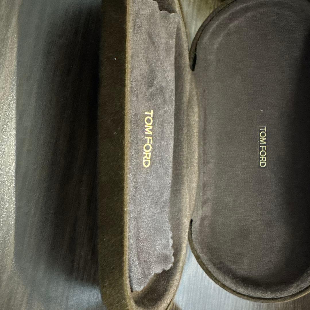 トムフォード　TOM FORD サングラス　ケース付