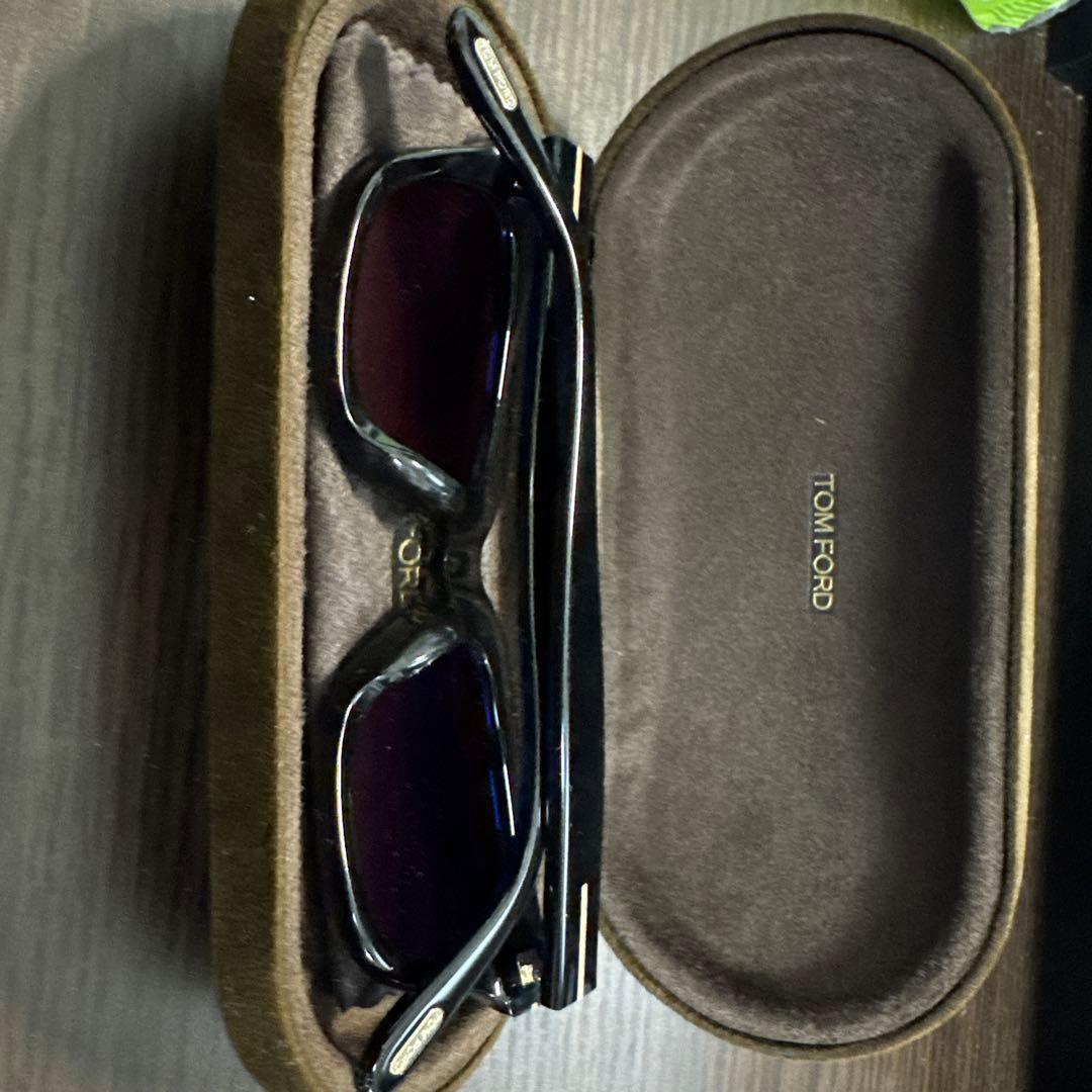 トムフォード　TOM FORD サングラス　ケース付