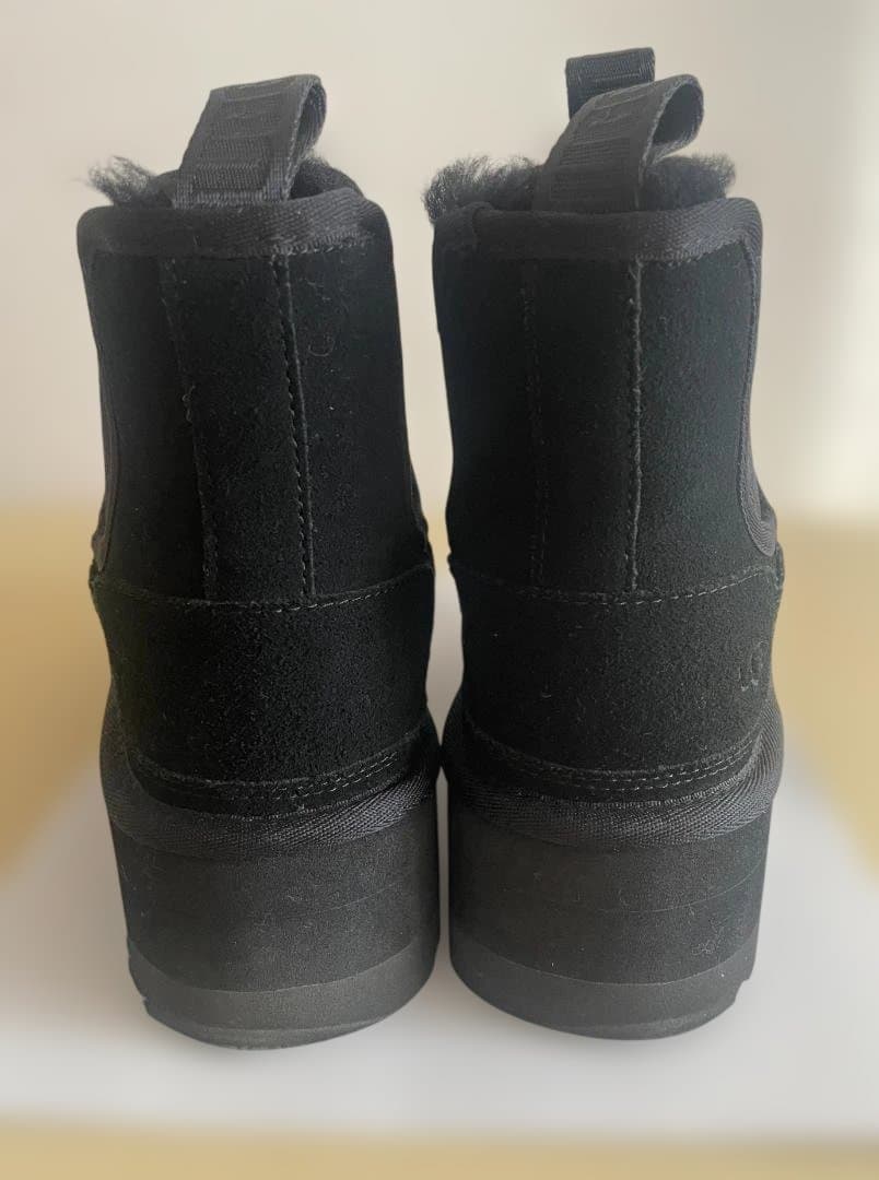 UGG プラットフォーム チェルシーブーツ22cm