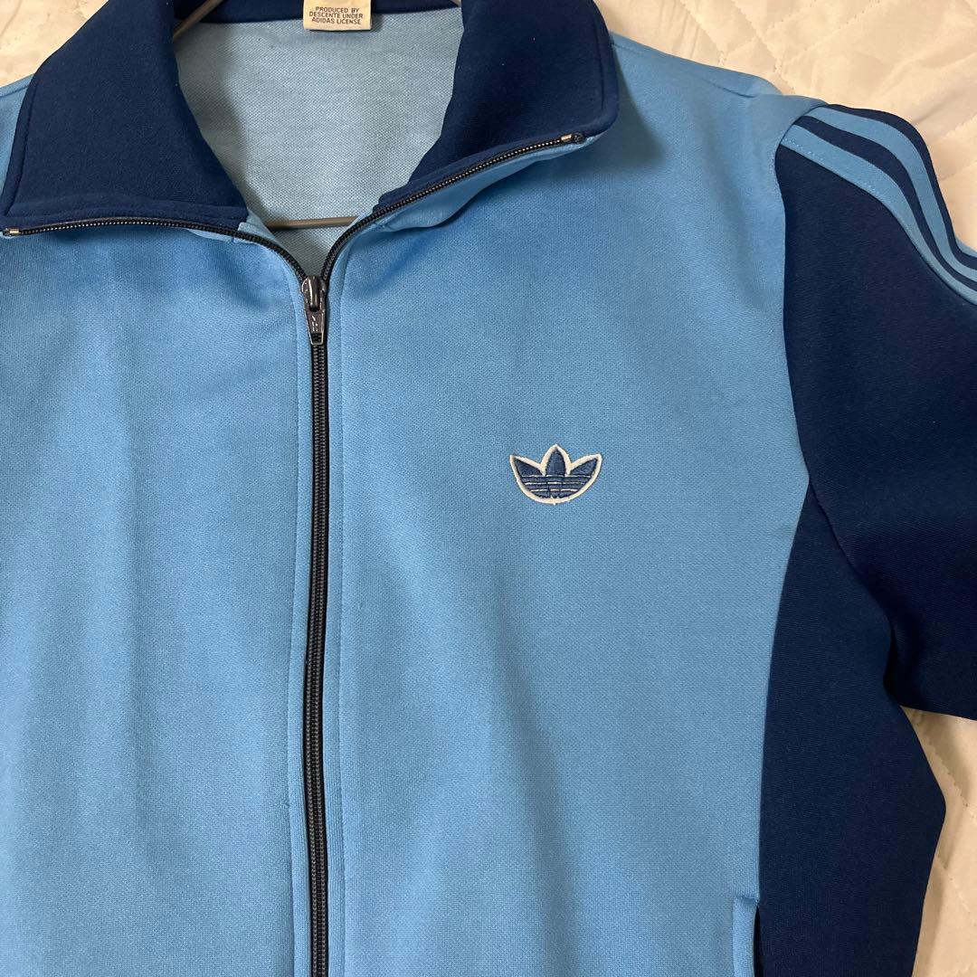 アディダス　トラックジャケット