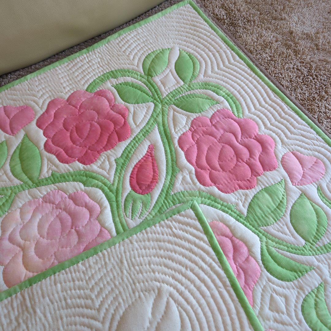 ハワイアンキルトタペストリー　なないろ