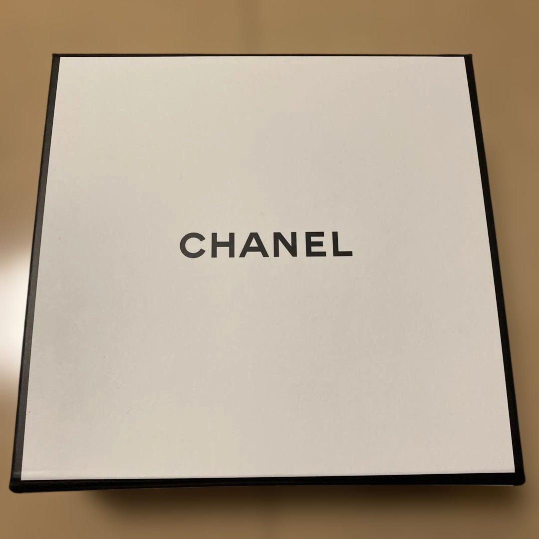 CHANEL DIAMOND DUST ハイライトパウダー 2024クリスマス
