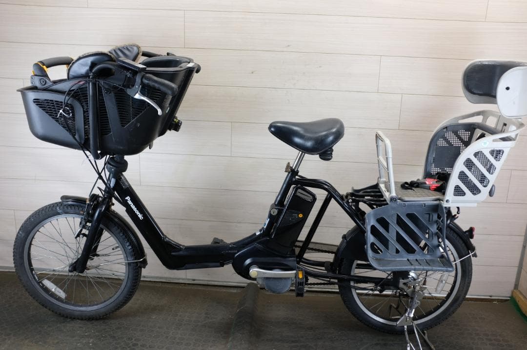 ほ*り様 良品パナソニック ギュット　　20インチ　3段　8.9Ah（5点灯）充