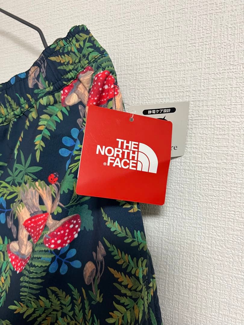 未使用）ノースフェイス ノベルティー　ショート パンツ　サイズXL キノコ柄