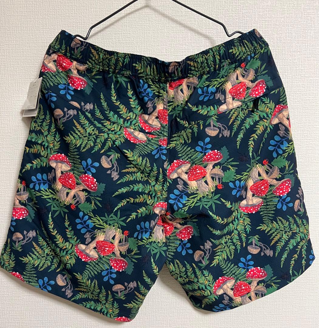 未使用）ノースフェイス ノベルティー　ショート パンツ　サイズXL キノコ柄