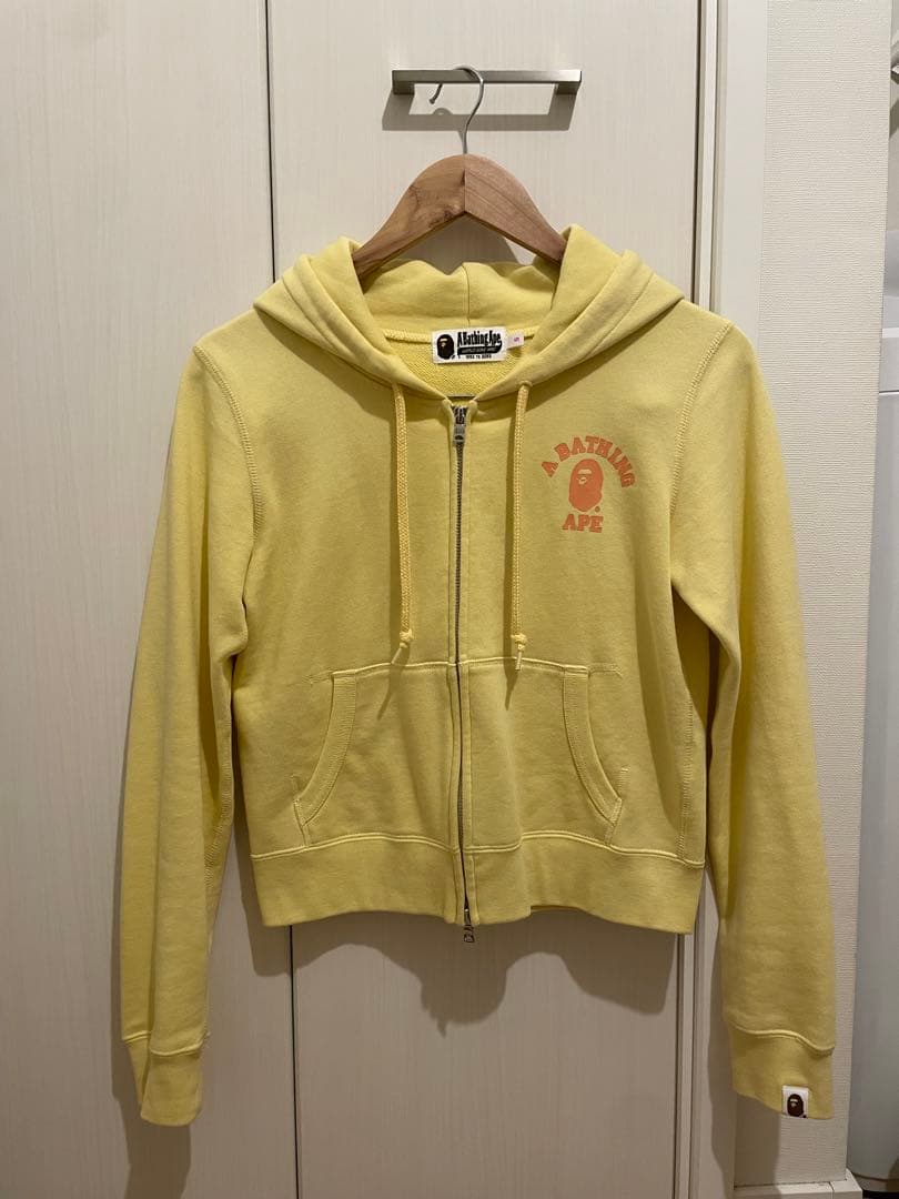 A BATHING APE COLLEGE ZIP HOODIE イエロー