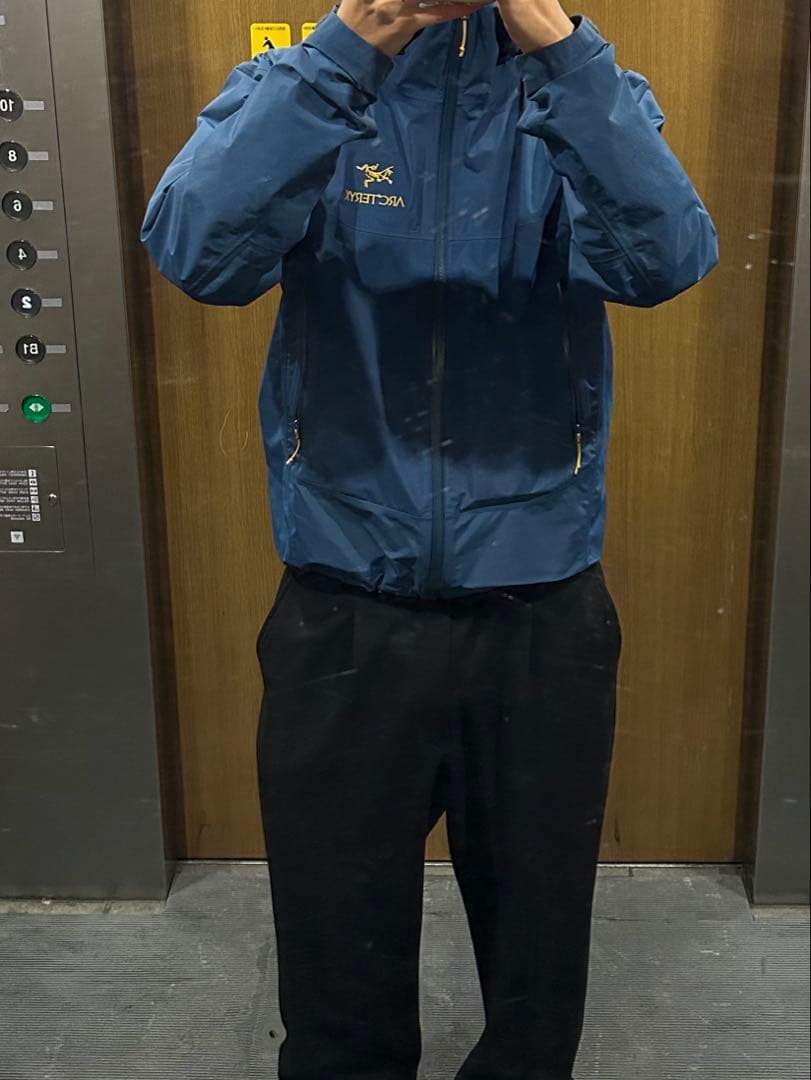 arcteryxアークテリクス　betasl レギオンブルー