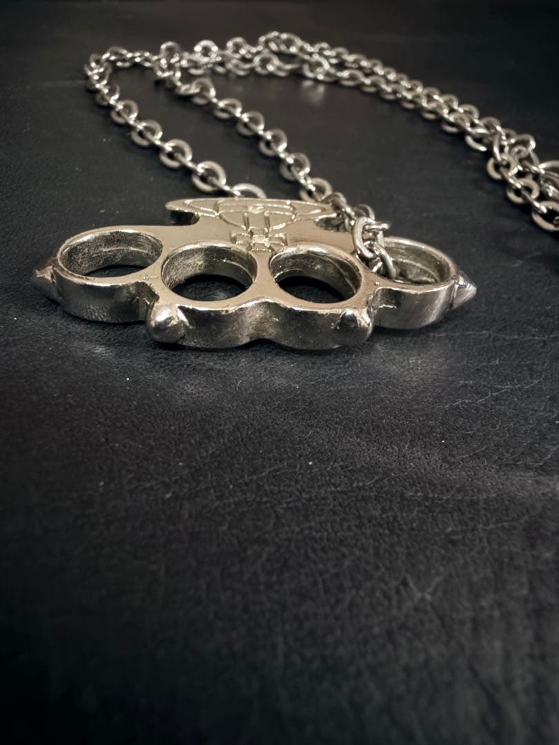 Vivienne Westwood ナックルオーブ ネックレス シルバー