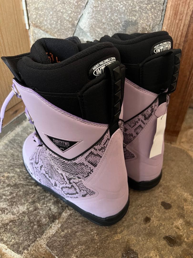 スノーボード thirtytwo LASHED VIZZ 24.0