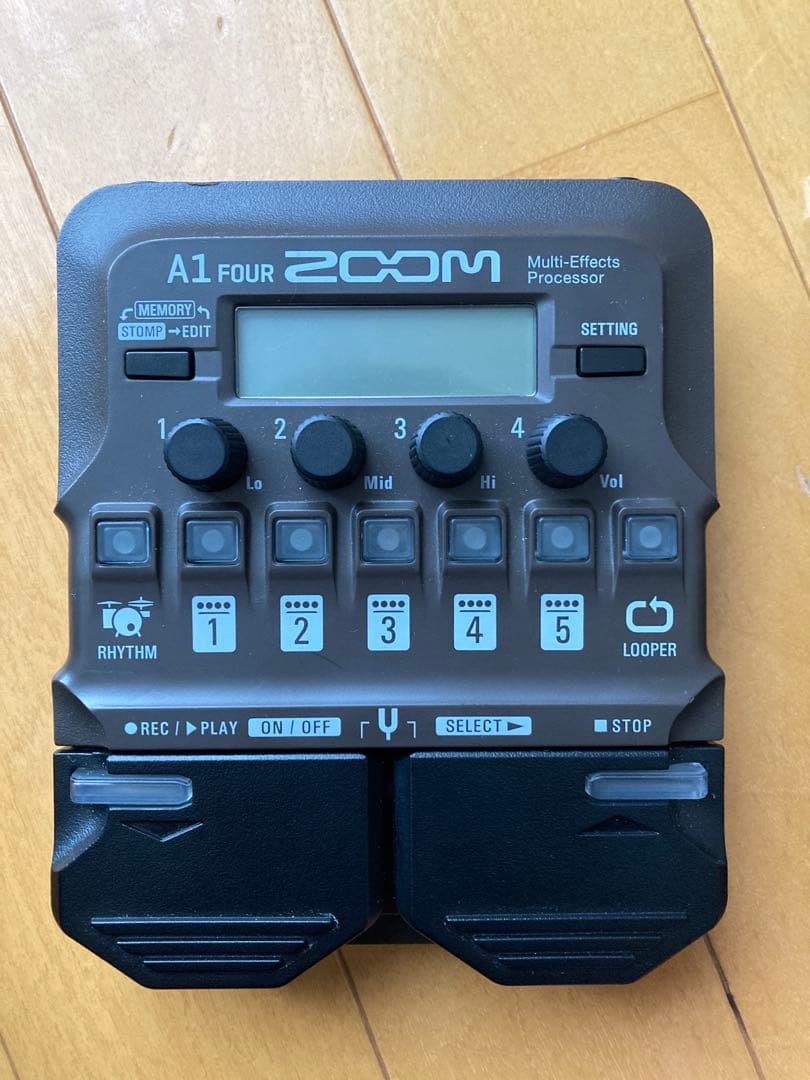 ZOOM A1 FOUR アコースティックギター　エフェクター　ズーム