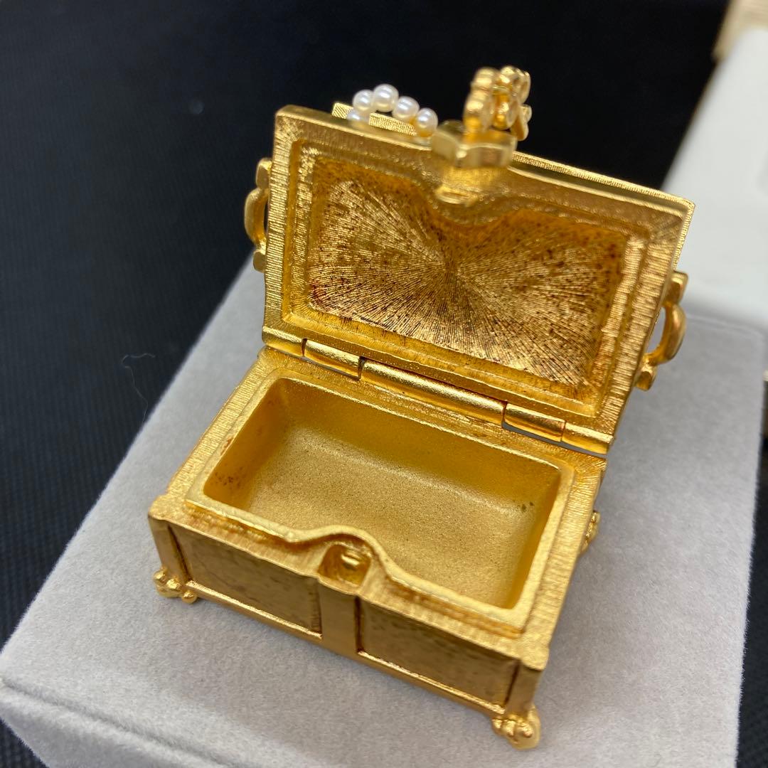 激レアアイテム エスティローダー ゴールドチェスト＆ドールハウス セット