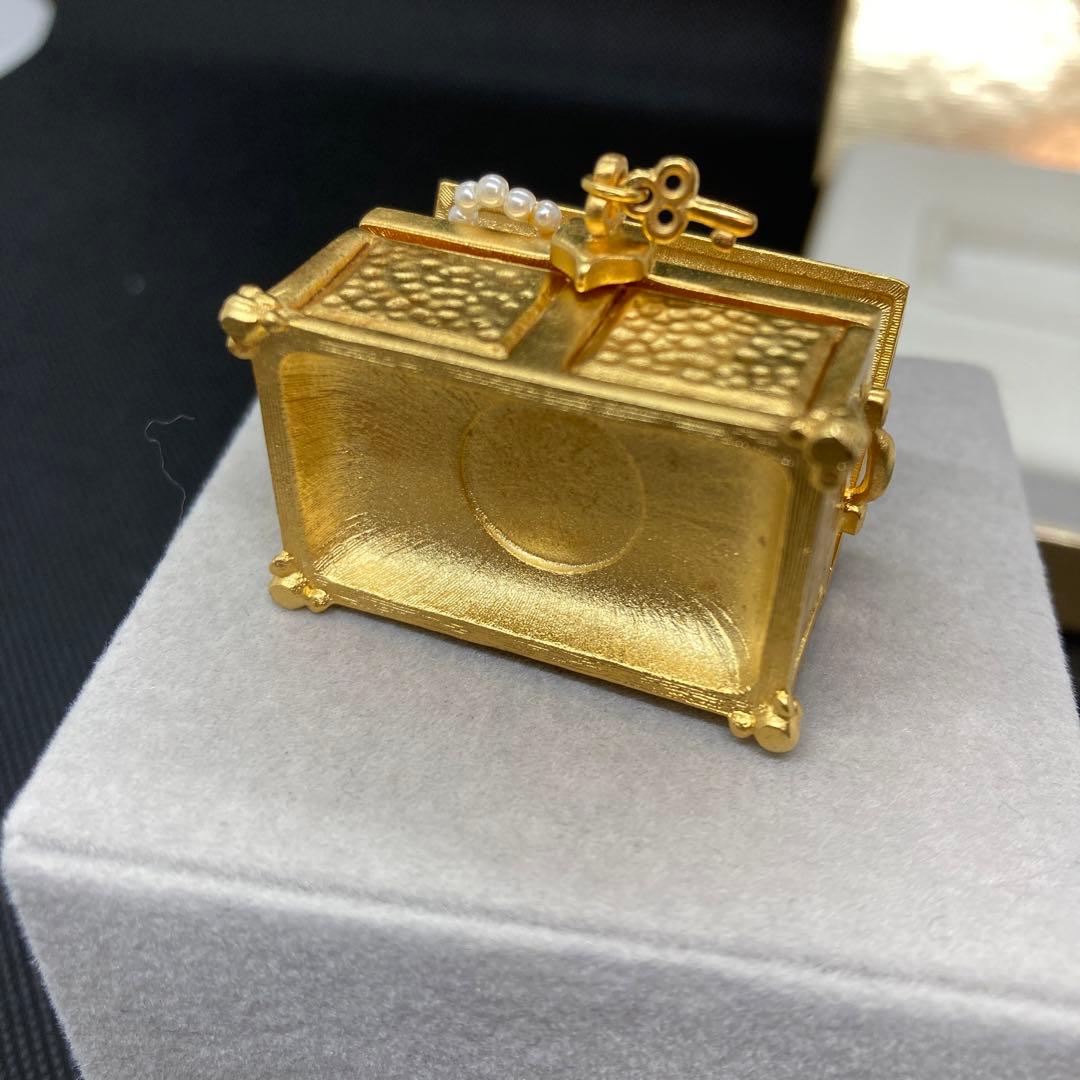 激レアアイテム エスティローダー ゴールドチェスト＆ドールハウス セット