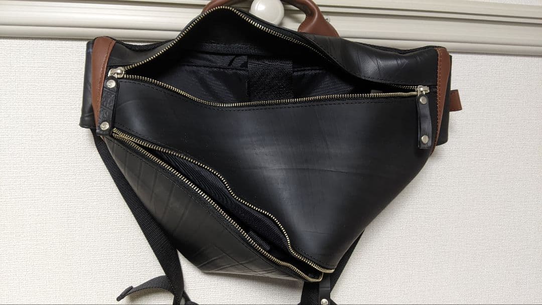 【新品】SEAL　ワンショルダーバッグ TRIANGLE LARGE