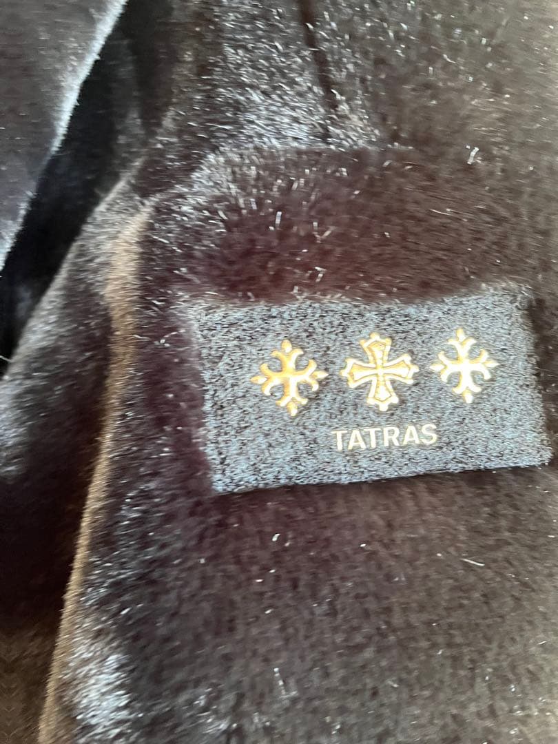 新品未使用♡TATRAS YUMOLAフード付きフェイクファーブルゾン