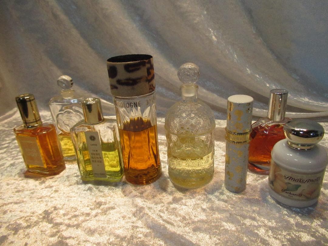 香水瓶30個　シャネル　ディオール　ブルガリ　ラリックなど