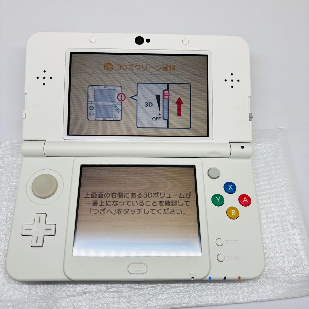 2454【ほぼ新品】Newニンテンドー3DS きせかえプレート ホワイト