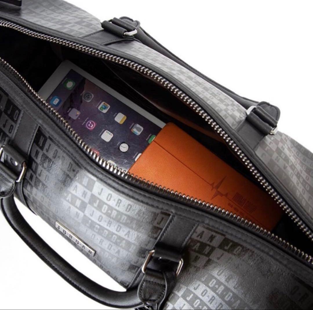 海外限定NIKE JORDAN 大容量キャリーバッグ HA6466-013