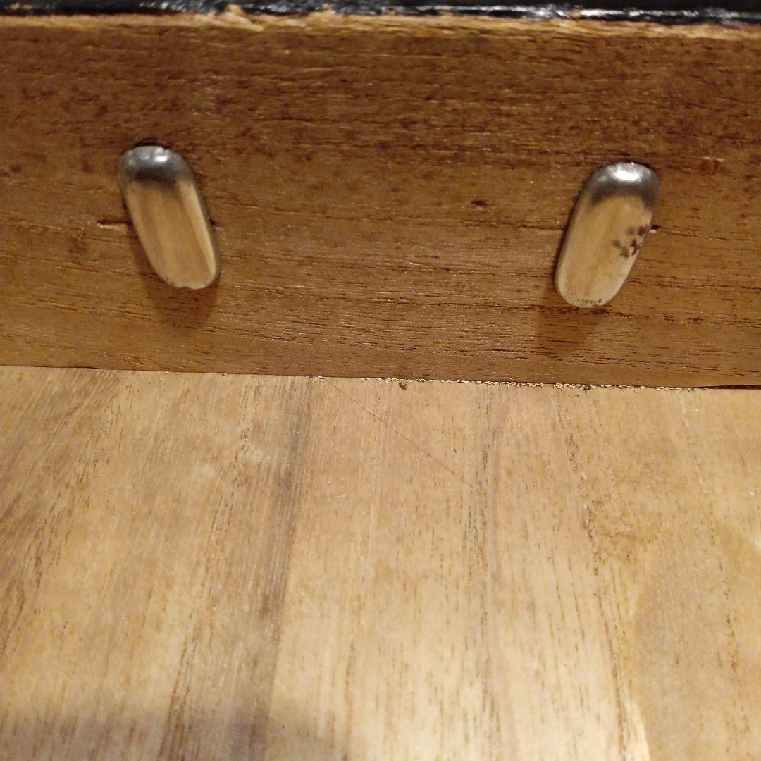 渋い箪笥です。