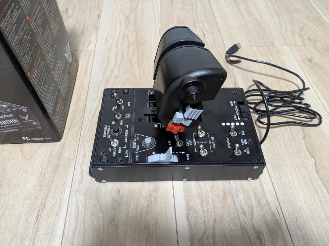 その他 THRUSTMASTER HOTAS Warthog Dual Throttle