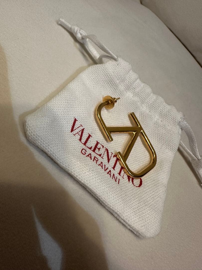 VALENTINO GARAVANI ゴールドピアス
