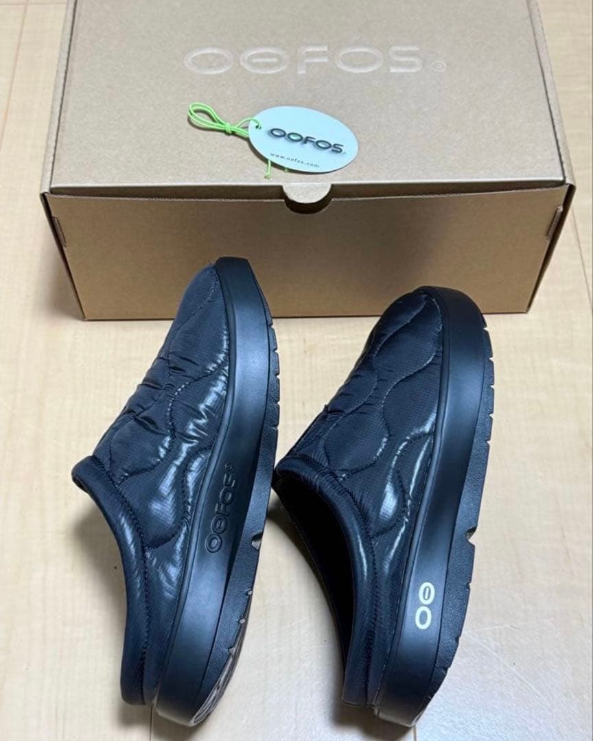 完売品 OOFOS OOcoozie Thermo Mule black