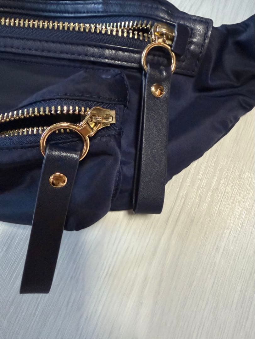 トリバーチ　ウエストポーチ