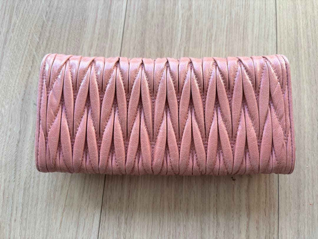 【ニク様】miumiu ミュウミュウ　マテラッセレザー　長財布　パスケース付