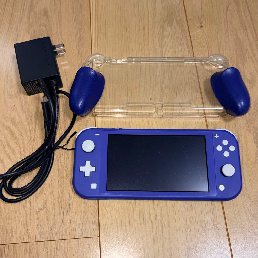 Nintendo Switch Lite ブルー 本体 充電器、カバー付き